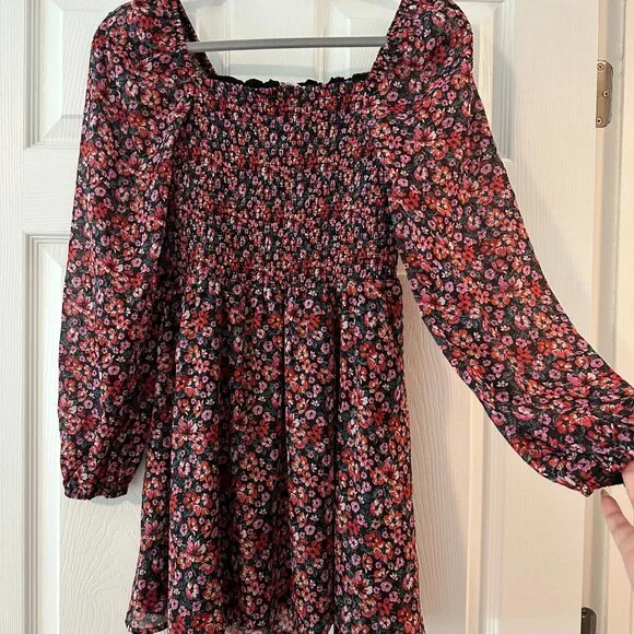 Floral Smocked Long Sleeve Mini Dress – Size M - Picture 2 of 3